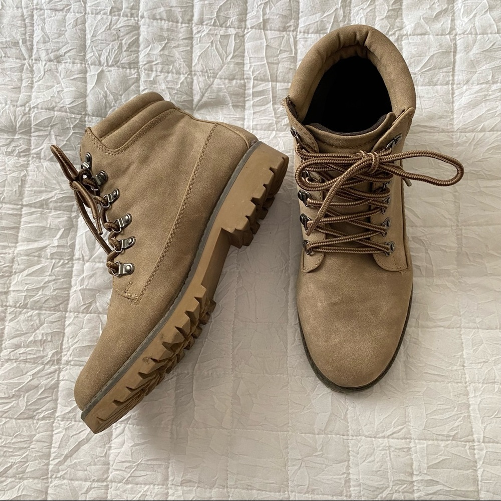 Maurices Bobbie Work Book (Timberland Style)